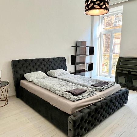 L8 Guesthouse Boedapest Buitenkant foto