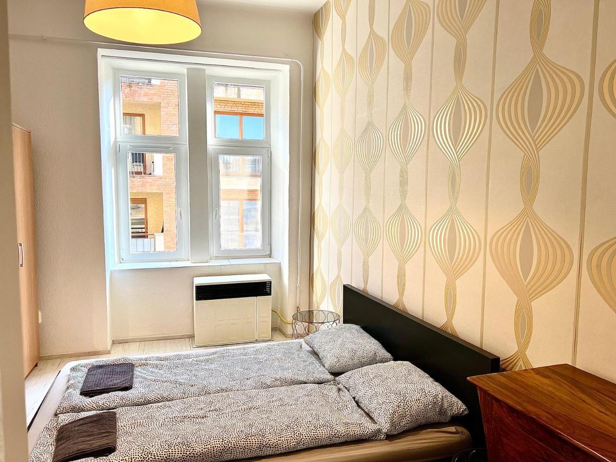 L8 Guesthouse Boedapest Buitenkant foto