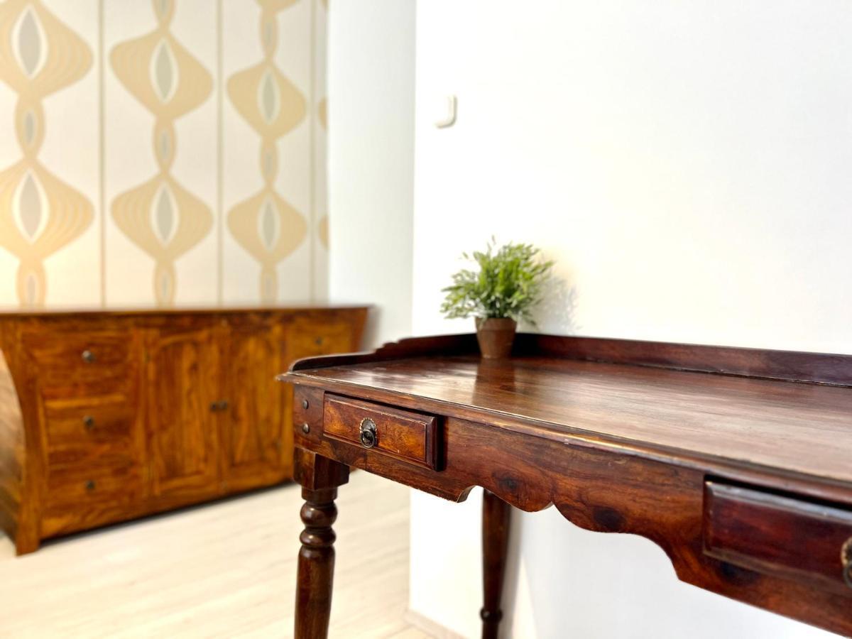 L8 Guesthouse Boedapest Buitenkant foto