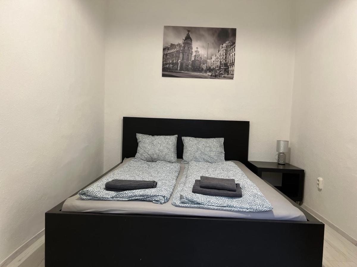 L8 Guesthouse Boedapest Buitenkant foto