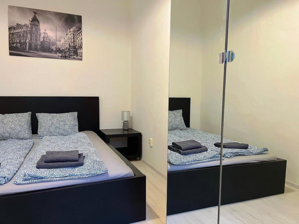 L8 Guesthouse Boedapest Buitenkant foto